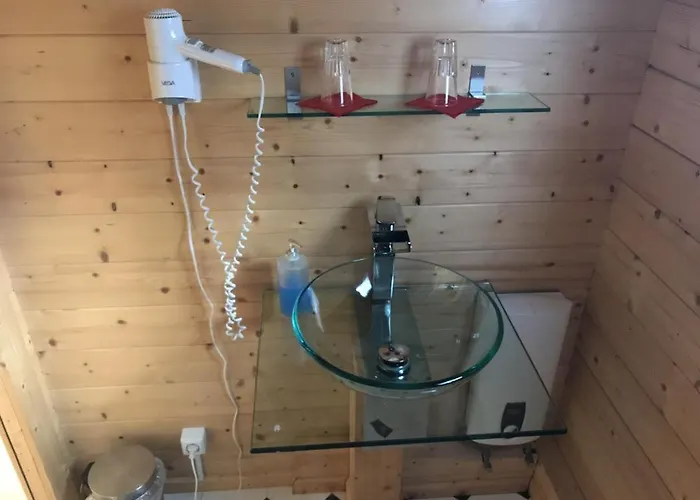 Blockhaus By Seeblick Ferien Edersee Сasa de vacaciones *